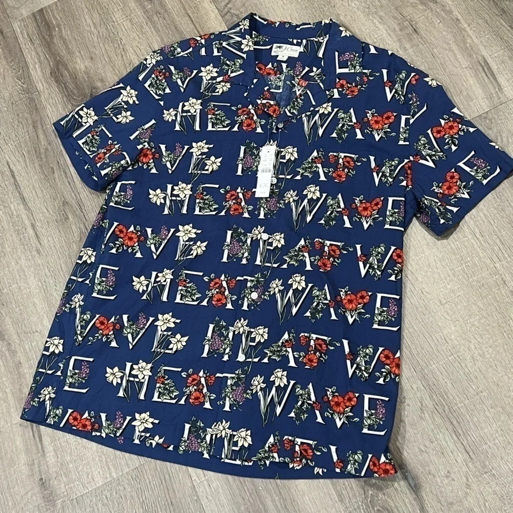 NWT J. Crew Men’s Medium HEATWAVE Shirt Sleeve Button Front Vacation Shirt